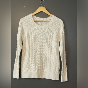 GAP Women's Ivory Cable Cotton Knit Sweater. Medium. Great condition